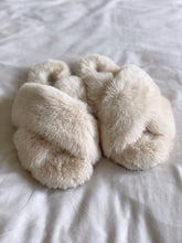 Load image into Gallery viewer, Cream Faux Fur Cross Slide Slippers